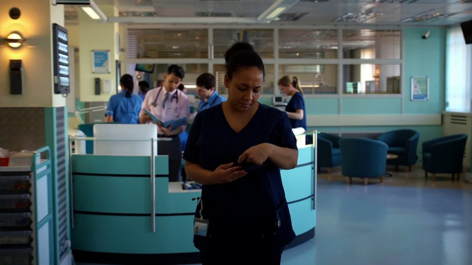 Holby City S20E18 Headstrong