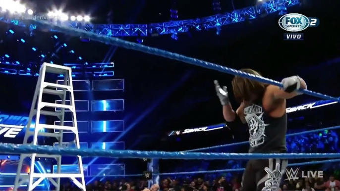 Wwe SmackDown Live 22/11/16 James Ellsworth VS Aj Styles En Español