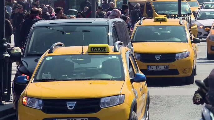 Taxis contre Uber: à Istanbul, la guerre des routes fait rage