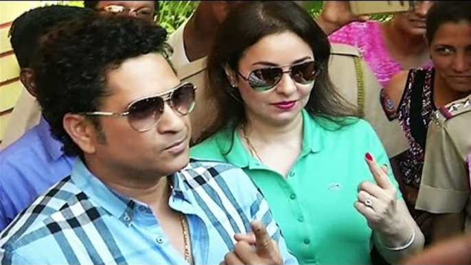 Sachin Tendulkar Casts His Vote Today | BMC Elections 2017