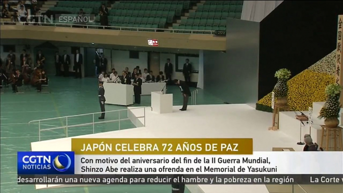 Shinzo Abe realiza una ofrenda en el Memorial de Yasukuni