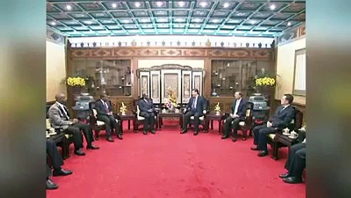 El presidente Xi recibe a su homólogo de Zimbabue en Beijing