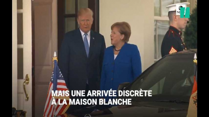 Merkel aussi a reçu une bise, mais l'accueil de Trump était très loin de celui réservé à Macron