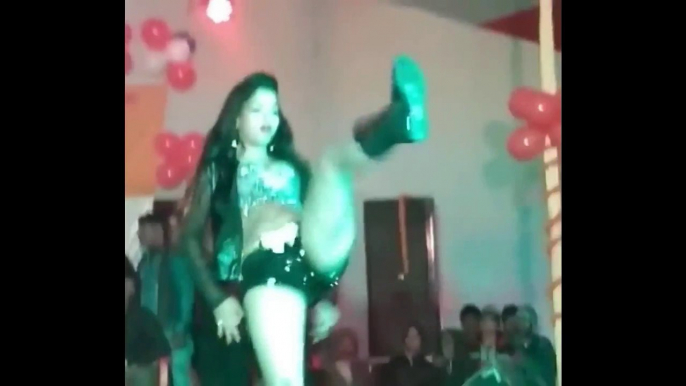 SEXY TIP TIP BARSA PANI   BHOJPURI  ARKESTRA DANCE