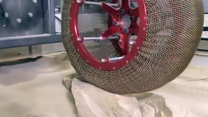 NASA为月球漫步设计新轮胎