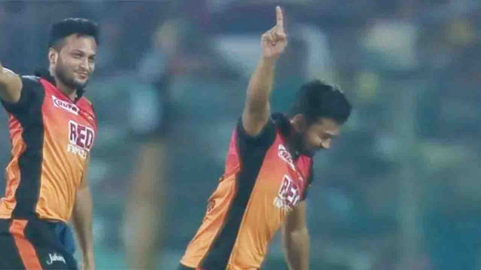 IPL 2018 : Shakib Al Hasan bowls out Delhi Daredevils openers in back to back balls | वनइंडिया हिंदी