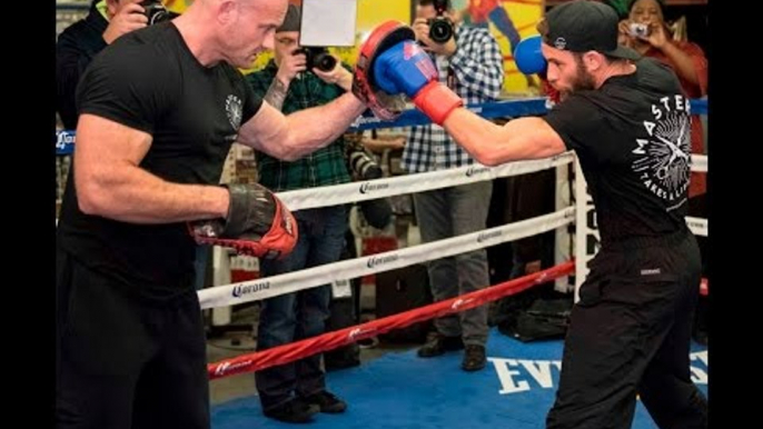 Chris Algieri COMPLETE MITT WORKOUT SHOWS OFF SPEED & FOOTWORK! Daniel Jacobs vs Peter Quillin