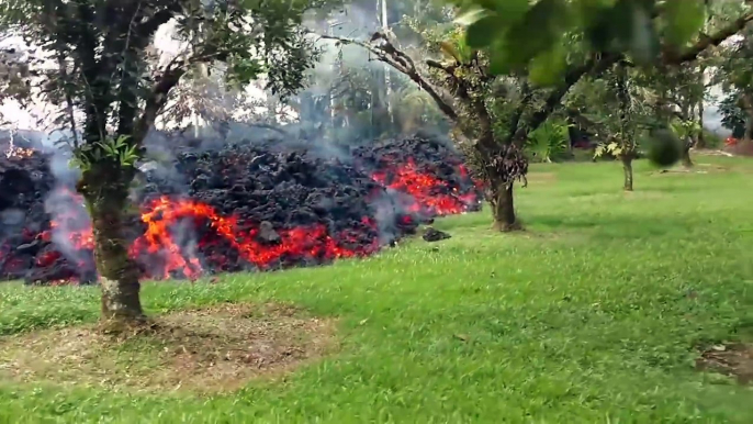 Crazy Lava Flows Captured in Hawaii