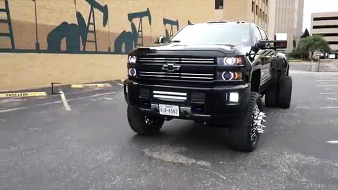 BIG LOUD AND FAST Chevy High Country DUALLY burns out 24s American Forces and MORE!