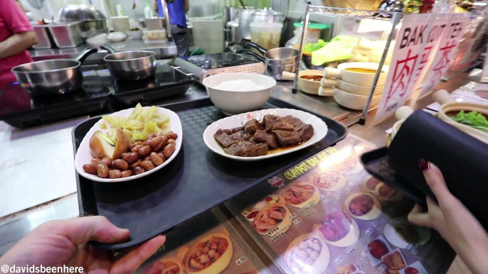 SAMPLING HAWKER FOODS with WAH! BANANA | Singapore