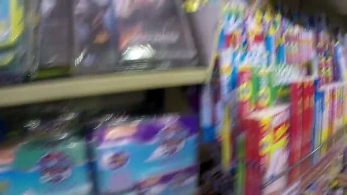 Ma PREMIERE VIDEO en SOLO - TOURNAGE SHOPPING  - Ouverture de 6 Boosters Pokemon Soleil & Lune