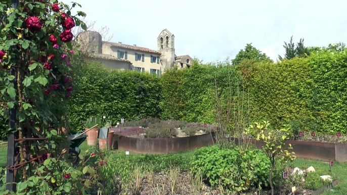 Alpes-de-Haute-Provence : de l'histoire et des expositions dans un cadre idyllique promenez-vous au musée et dans les jardins de Salagon