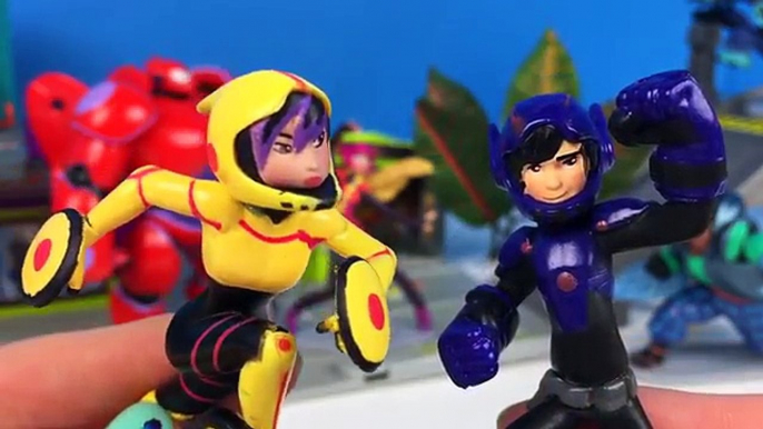 GRANDES HEROES 6 HIRO HAMADA BAYMAX HONEY LEMON GO GO TOMAGO WASABI Y UN DINOSAURIO