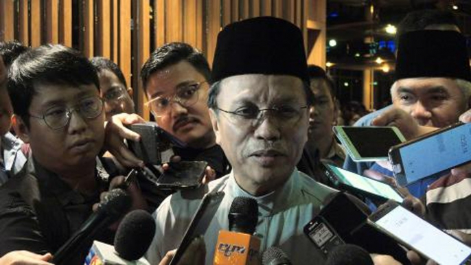 Shafie Apdal has submitted names of potential ministers to Dr M