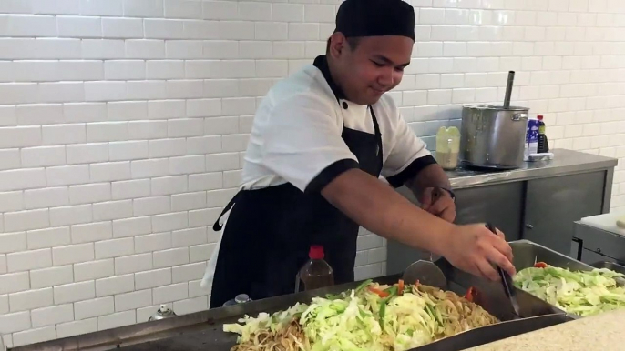 Meet Danny, our Action Station Chef, making one of our favorites 'Yaki-udon'. Delicious!Call 233-6601 for reservations at the Isla Cafe. #leisurecomfortkanoa