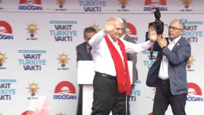 Başbakan Yıldırım: "Hiçbir Terör Hareketi, Darbe Teşebbüsü, Ekonomik Finans Saldırısı Yürüyüşümüzü...