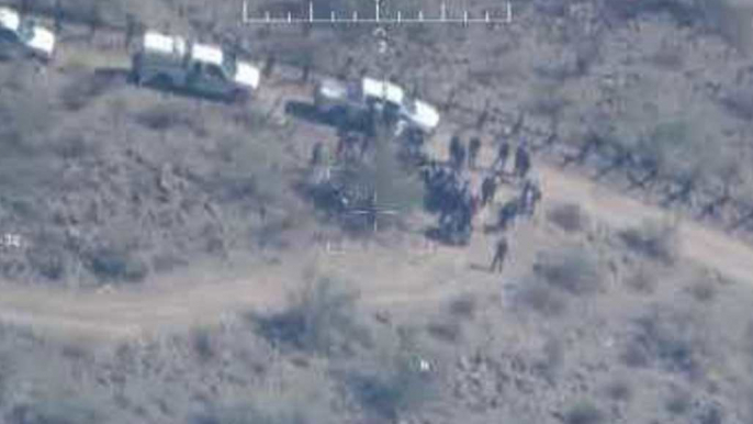 US Border Patrol Video Claims to Show 57 People Illegally Crossing Border