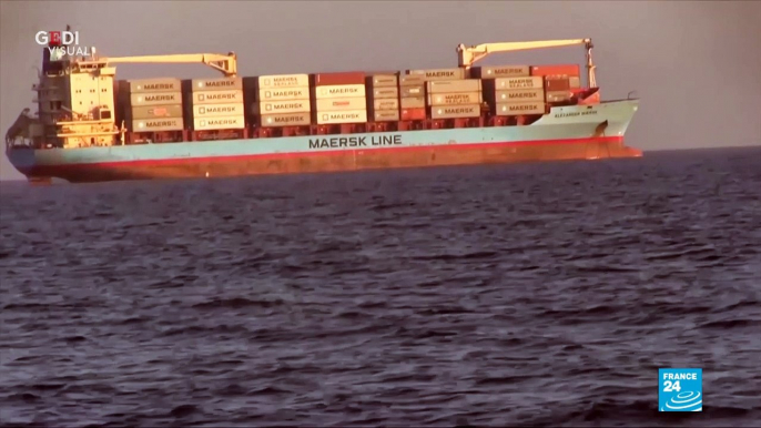 Italy: Maersk line ship carrying over 100 migrants docks in Sicily