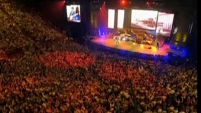 Johnny Hallyday - Amel Bent - Allumer Le Feu (Bercy)