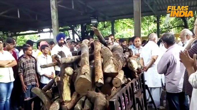 Dr Hathi Aka Kavi Kumar Azad Funeral Video  Taarak Mehta Ka Ooltah Chashmah