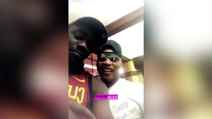 Quand Niang Kharagn se moque des "Lions" en compagnie de El Hadj Diouf