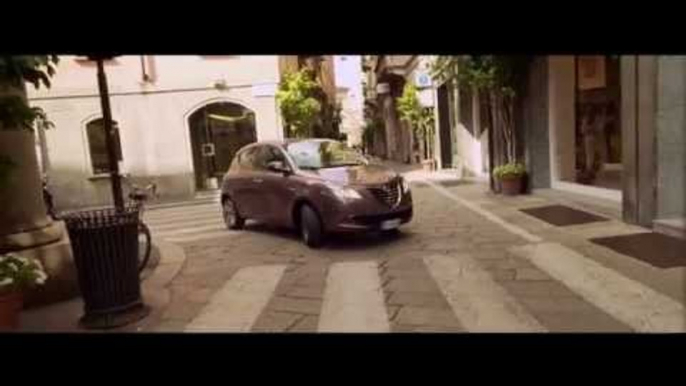Lancia Ypsilon ELLE - the optimum expression of Lancia's elegance | AutoMotoTV