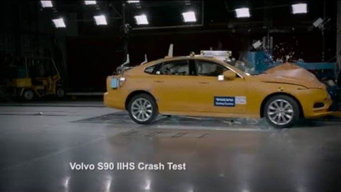 Volvo S90 IIHS Crash Test | AutoMotoTV