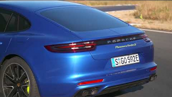 Porsche Panamera Turbo S E-Hybrid in Blue Metallic Design