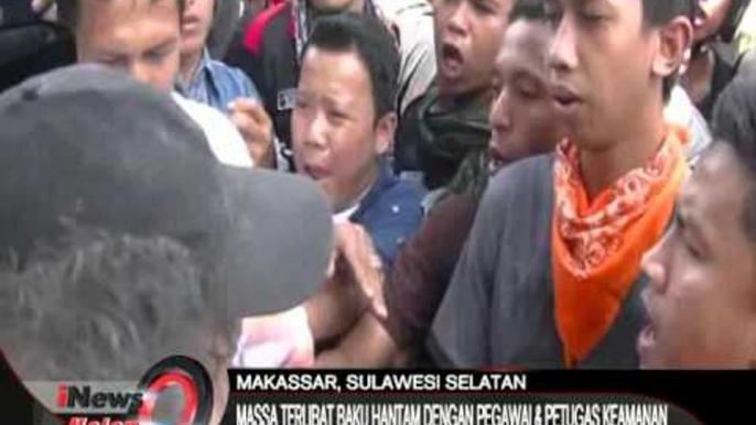 Adanya korupsi alat laboratorium, kericuhan warnai aksi protes warga di Makassar - News Malam 22/02