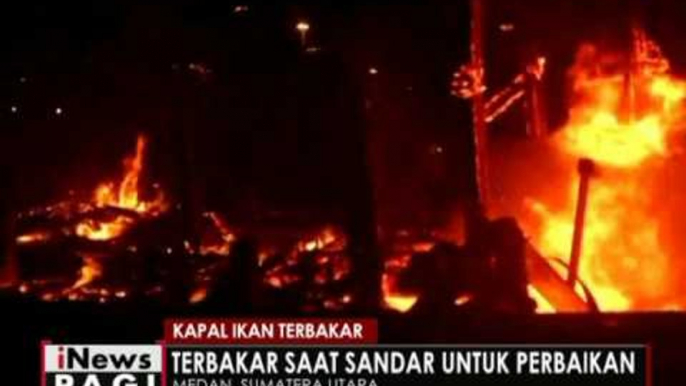 Sedang diperbaiki, sebuah kapal pencari ikan di Medan ludes terbakar - iNews Pagi 21/06