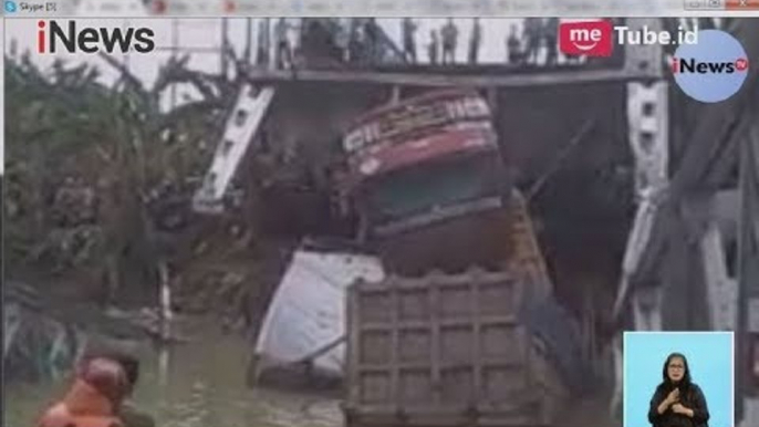 Jembatan Ambruk, Dua Korban Tewas Berhasil di Evakuasi Disaksikan Puluhan Warga - iNews Siang 17/04