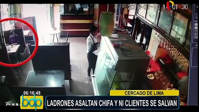 Cercado de Lima: ladrones asaltan chifa y despojan de sus pertenencias a comensales