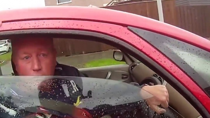 That's how he learn who Ronnie Pickering is.. ‍♂Credit: ViralHog