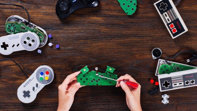 Transforma tus mandos de NES, SNES y Megadrive en inalámbricos con 8BitDo DIY