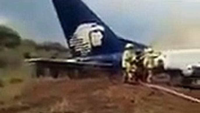 Un avion de ligne de la compagnie Aeromexico s'écrase au décollage dans le nord du Mexique. Il s'agit du vol AM2431 de la compagnie.