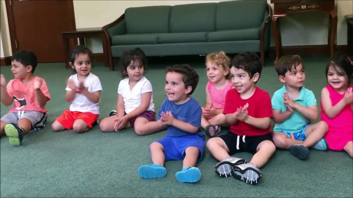 Fou rire incontrôlable pour cet enfant adorable