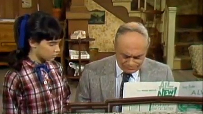 Archie Bunker's Place S1 E21 - Father and Daughter Night