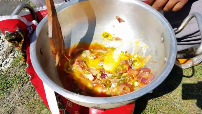 Breakfast at Kunhar River Naran | Naran Kaghan Valley | Beautiful Pakistan | Village Food Secrets