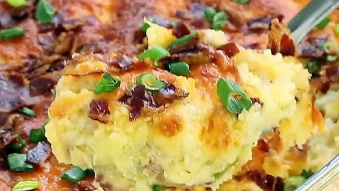 If you’ve been looking for the ultimate comfort food, look no further, because Twice Baked Potato Casserole has delivered the perfect combination of flavor and