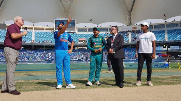 Asia Cup 2018: Ind-Pak Match | Pak Won the Toss Chooses To Bat