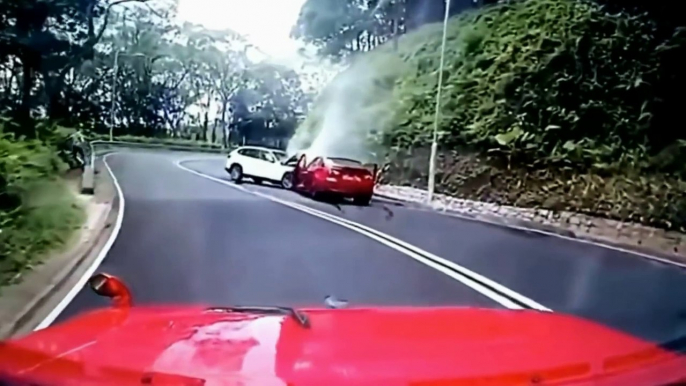 BMW drivers WITHOUT driving skills ¦ BMW CRASH COMPILATION