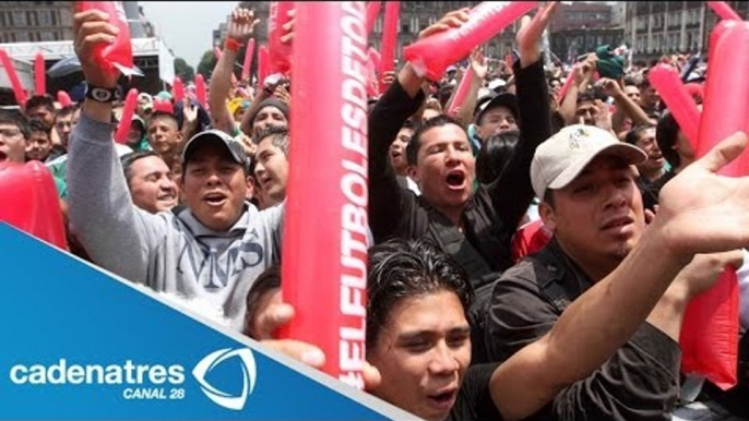 Capitalinos asisten al Zócalo y celebran empate de México vs Brasil en el Mundial