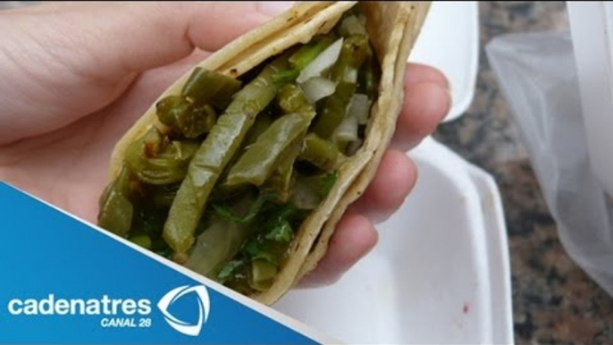 Receta para preparar tacos de bistec con nopales. Receta de tacos / Comida mexicana