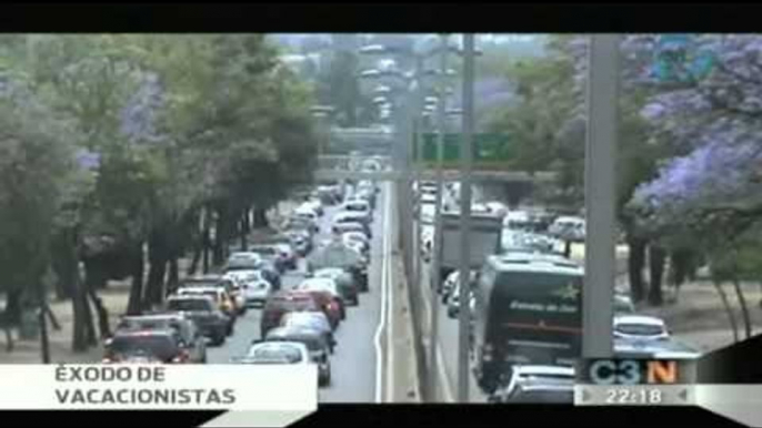 Terrible inicio de vacaciones vivieron vacacionistas en carreteras mexicanas