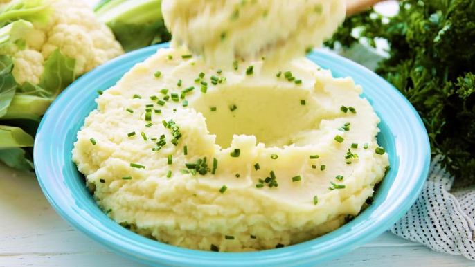 Parmesan Mashed Cauliflower is a great low-carb alternative to mashed potatoes!WRITTEN RECIPE: