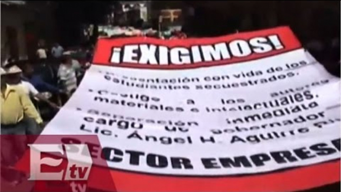 Toman casetas para exigir aparición de los 43 normalistas / Excélsior Informa