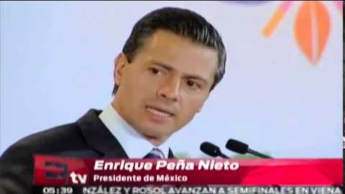 Peña Nieto se compromete a encontrar a los normalistas desaparecidos en Guerrero / Vianey Esquinca