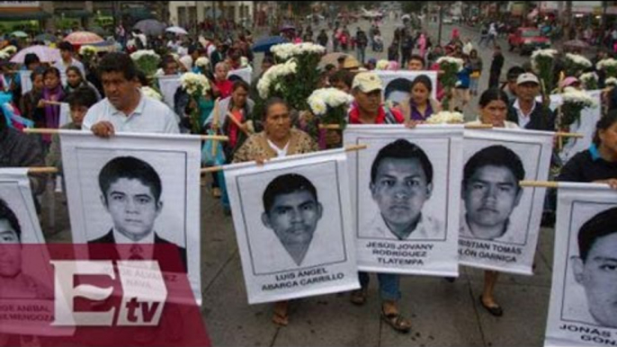 Normalistas de Ayotzinapa cumplen un mes desaparecidos / Vianey Esquinca