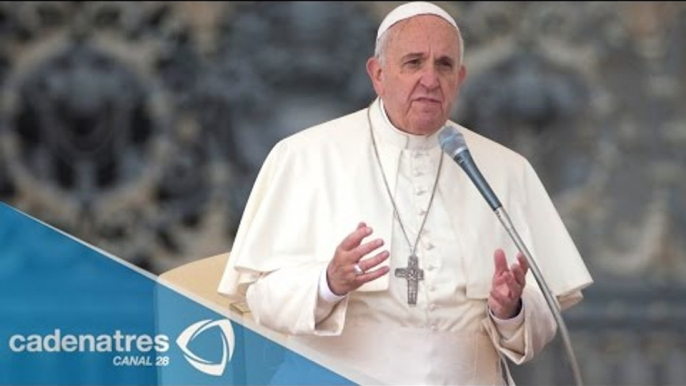 Papa Francisco pide orar por los normalistas de Ayotzinapa