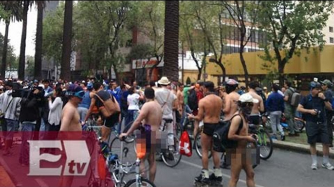 Ciclistas capitalinos pedalean desnudos en las calles de la CDMX/ Hiram Hurtado